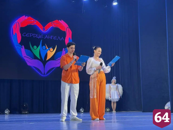 В Энгельсе на сцене фестиваля показали истории о силе духа